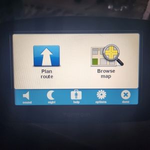 TOM TOM PORTABLE NAVIGATION GPS